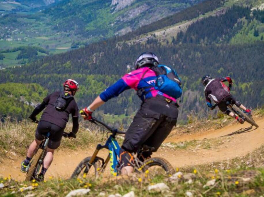 Les Cimes De Cadelio , 5 A 7 Personnes, Proche Base De Loisirs Et Remontee Du Pontillas, Dernier Etage ラ・サル・レ・ザルプ エクステリア 写真